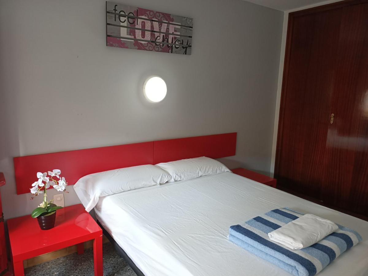 Piso Jover Alojamiento Para Mayores De 25 Anos !! Lloret de Mar Luaran gambar