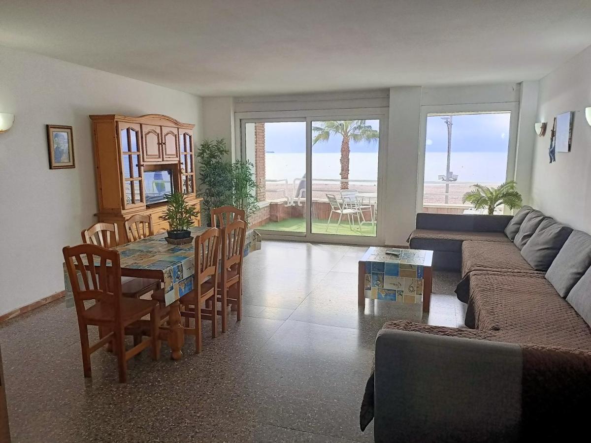 Piso Jover Alojamiento Para Mayores De 25 Anos !! Lloret de Mar Luaran gambar